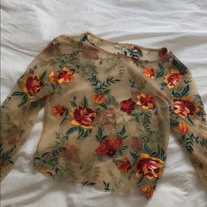 Mesh long sleeve with flower details